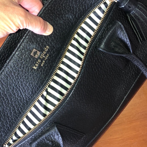 Kate Spade ♠️ Black/gold shoulder bag! - Picture 8 of 8
